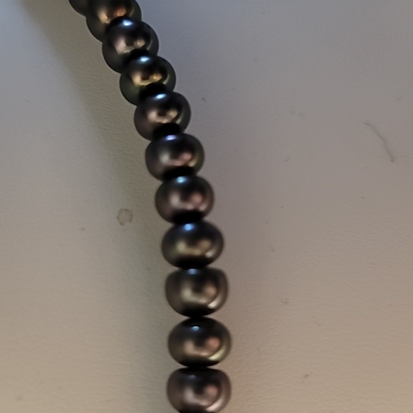 Ball Chocker Necklace - Picture 2 of 4